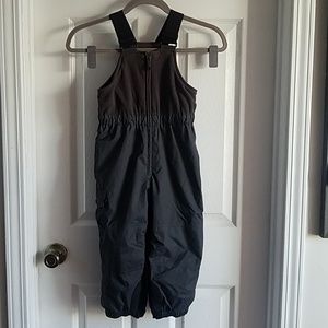 REI child's snowbib